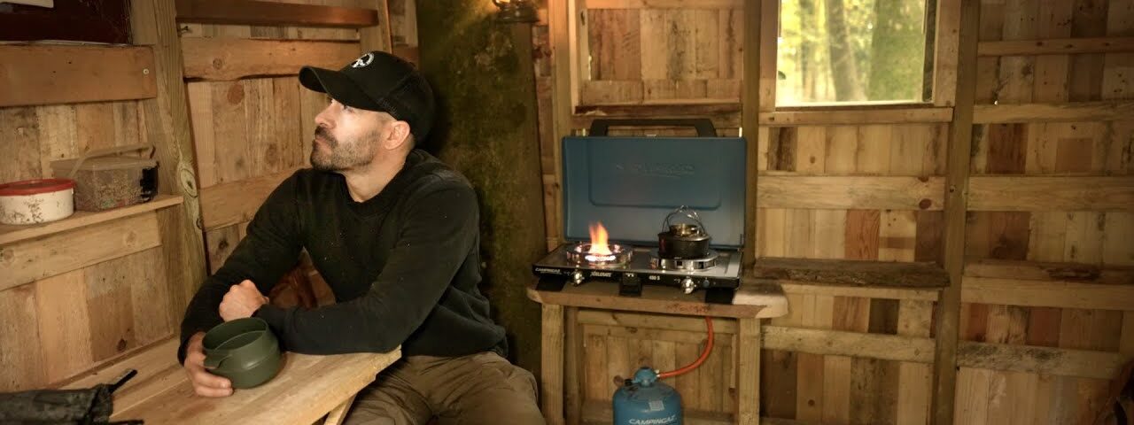 Building an Off Grid Cabin in the Trees: Pallet Wood Tree House